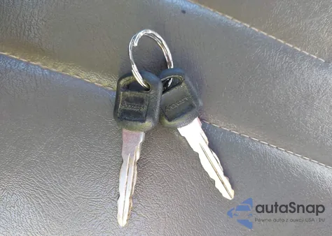 2006 Chevrolet Express Work Van from USA, damaged, VIN 1GCGG25U961219298